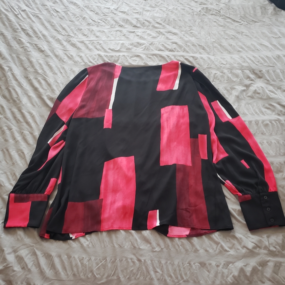Blouse - Picture 2 of 3